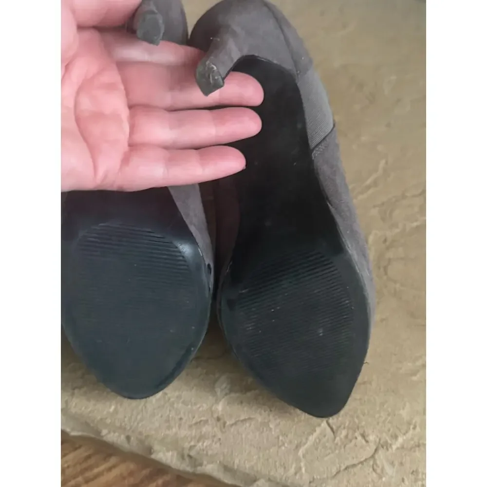 Apt. 9 gray heeled boots size 7